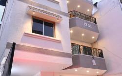 Hotel Roshan Palace