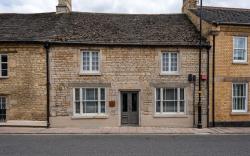 Stylish central 6 bedroom converted Granary