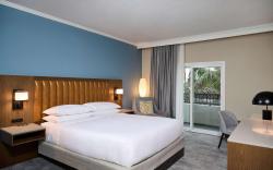 DoubleTree by Hilton Chatsworth