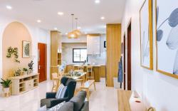Radiance Room, Click Residence