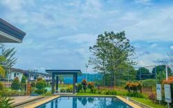 Staycation 2BR Townhouse in Montierra Uptown CDO