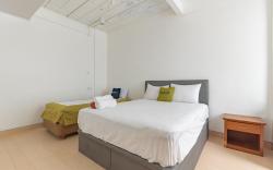 Urbanview Hotel Syariah @ Rihlah Homestay Batam