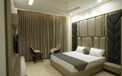 Goroomgo Ovel hotel (LUXURY) Ludhiyana