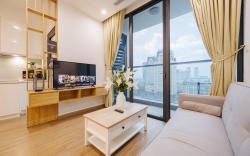 Vinhomes Skylake 2 Bedrooms City Skyline