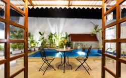 Ebonystays Palm Tree Vila 1