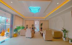 Hotel Status Residency