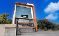 Super Townhouse Haridwar Road Near Rispana Pul Dehradun
