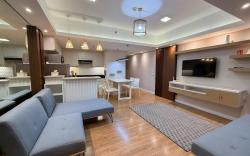 Modern 1BR Unit w/FREE parking
