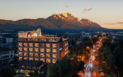 Zhuzhou Snow Mountain Resort Hotel