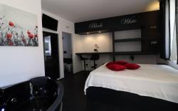 BlackWhite Otranto Suite