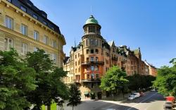 Crystal Plaza Hotel