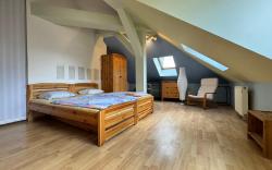 Bratislava CITY center-BIG-apartman-110m2-TV-Wifi