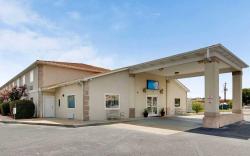 Motel 6 Hinesville, GA