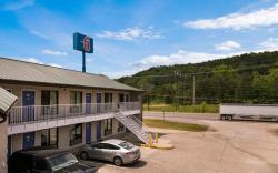 Motel 6 Attalla, AL