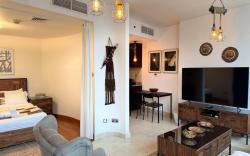 ASHRI Stylish African-Inspired Studio in DIFC