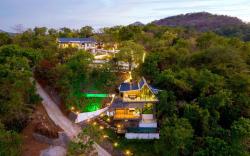 Lake Panorama  7 BHK