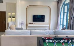 Villa 70, 3pn, swimming pool, shaking balls.