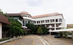 CENTRAL PLACE HOTEL