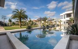Octa Canggu Villa and Condotel