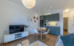 Apartment 4 people w/ balcony 500m from the beach