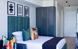 Ellipse Waterfall Luxury Apartment