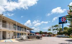 Motel 6 Victoria, TX