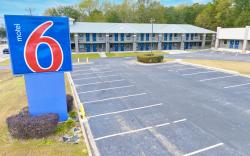 Motel 6 Moultrie, GA