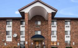 Motel 6 Naperville, IL