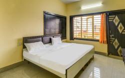 DhamStay Hotel Moon CT Road Near Beach Puri