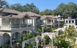PURPLE DOOR VILLAS