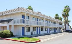 Motel 6 Coalinga, CA - East