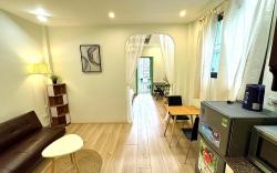 Shii Apartment