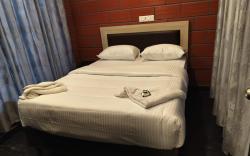 RR INN ROOMS