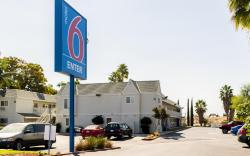 Motel 6 Bakersfield, CA - East