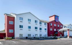 Studio 6  Indianapolis, IN – Southport