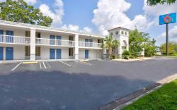 Motel 6 Gainesville, FL