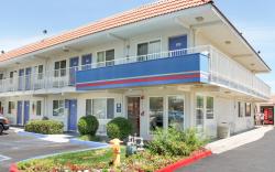 Motel 6 Lancaster, CA