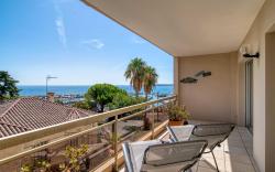 3 bedroom renovated apartment - Cannes Palm Beach