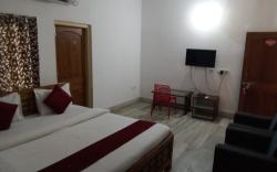 DhamStay Hotel Madison Homestay Near Tech Mahindra