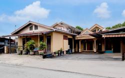 Hotel O Balikpapan near Taman Beruang Madu formerly Palm Cafe Inn
