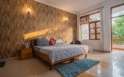 Luxury Villa with 4 bedrooms & 1 living room