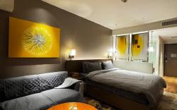 Rockwell View at Novotel Suites