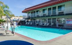 Studio 6  Fresno, CA - Extended Stay