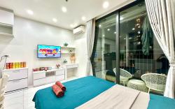 Delux Studio With Swimming Gym Walking Lake