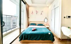 Top Floor High Quality Studio