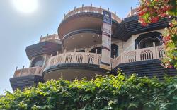 Naari home stay