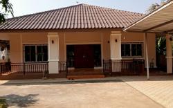 บ้านสวนสบายใจโฮมสเตย์ ใกล้มอแม่ฟ้าหลวง ห่างถนน 2กม