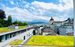 2BDR Rooftop Apt - Central Area