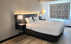 Studio 6  Suites Elkhart, IN