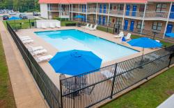 Motel 6 Palestine, TX